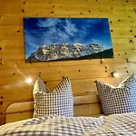 Schwarzmann アパート メラウ
